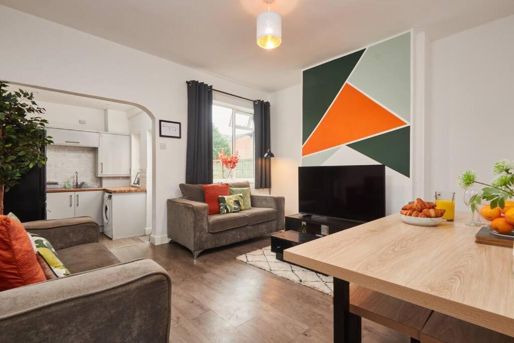 Haw Hill House - Modern 4 Bed Appartement Normanton  Buitenkant foto